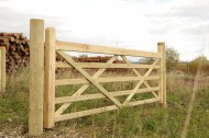 Gates 3050 mm x 1200 mm