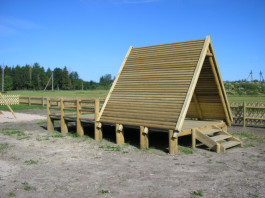 Mängumaja terrassiga